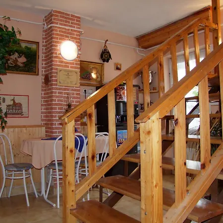Daire Castello Vendeg Es Apartmanhaz *