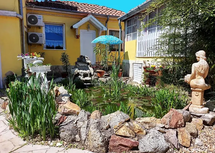 Castello Vendeg Es Apartmanhaz Apartment