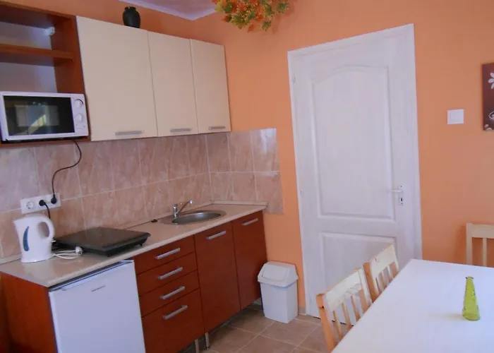 Apartament Castello Vendeg Es Apartmanhaz *