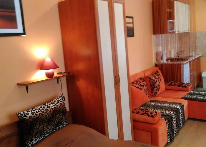 Castello Vendeg Es Apartmanhaz Eger