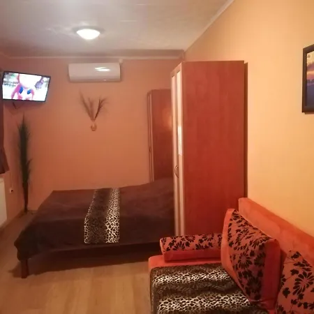 Castello Vendeg Es Apartmanhaz Διαμέρισμα Έγκερ