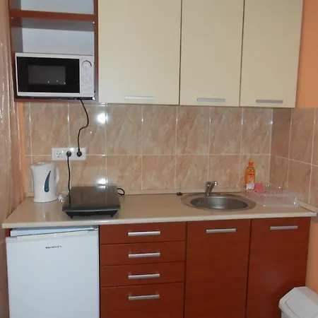 Castello Vendeg Es Apartmanhaz