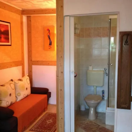 Castello Vendeg Es Apartmanhaz * Eger