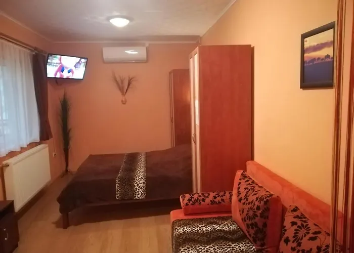 Castello Vendeg Es Apartmanhaz Appartement Eger