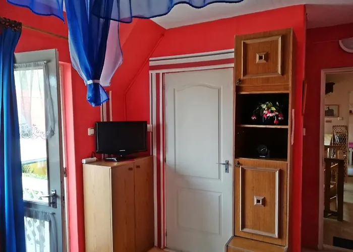 Castello Vendeg Es Apartmanhaz * Eger